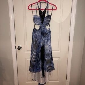 Bebe Cutout dress with fringe dtl, abstract print